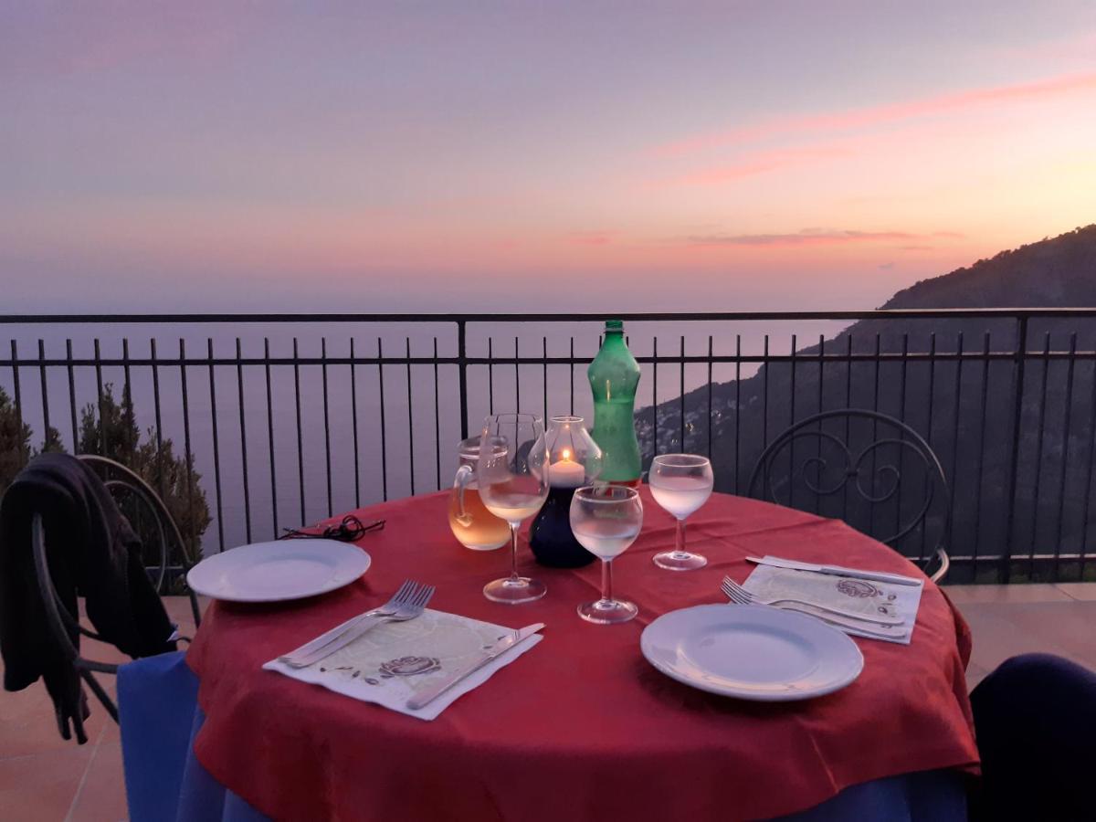 Le Marelle Hotel Furore Buitenkant foto