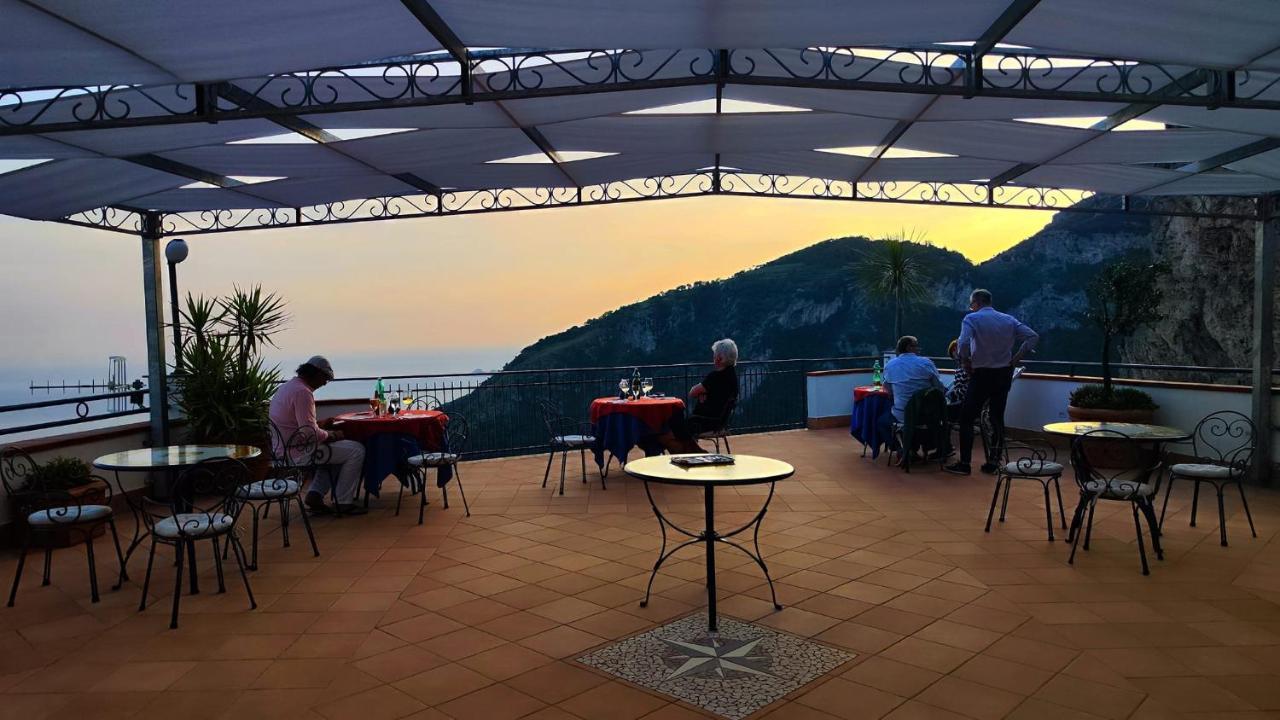 Le Marelle Hotel Furore Buitenkant foto