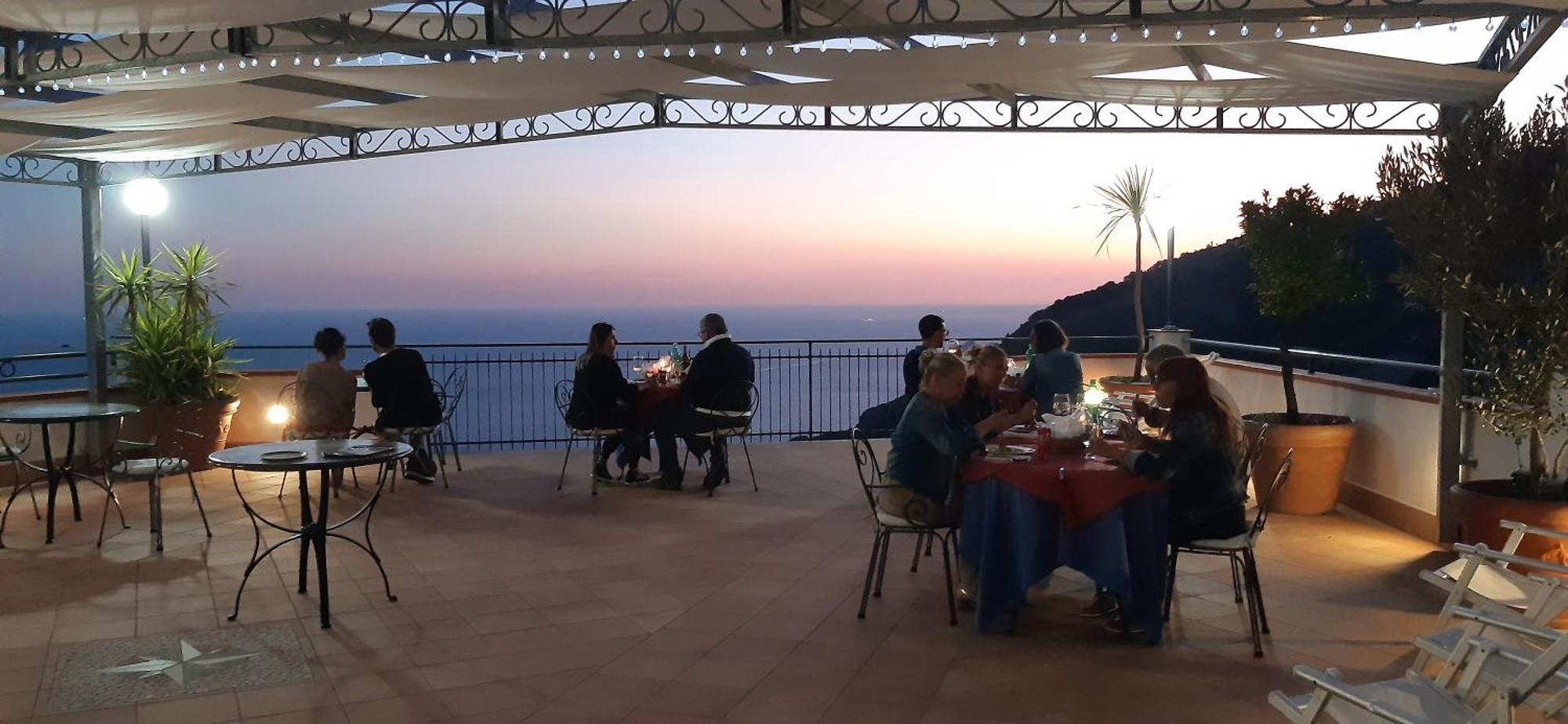 Le Marelle Hotel Furore Buitenkant foto