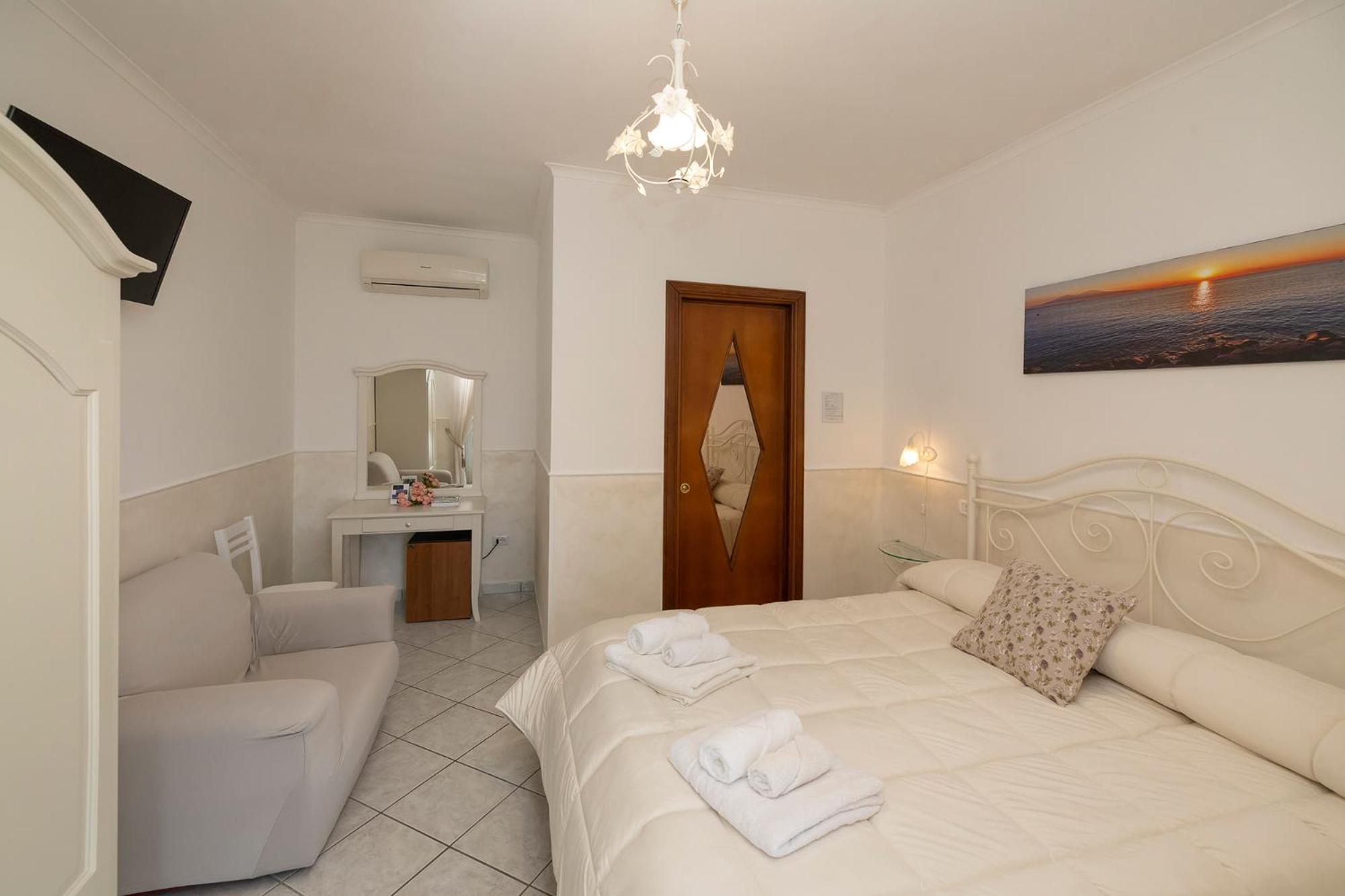 Le Marelle Hotel Furore Buitenkant foto
