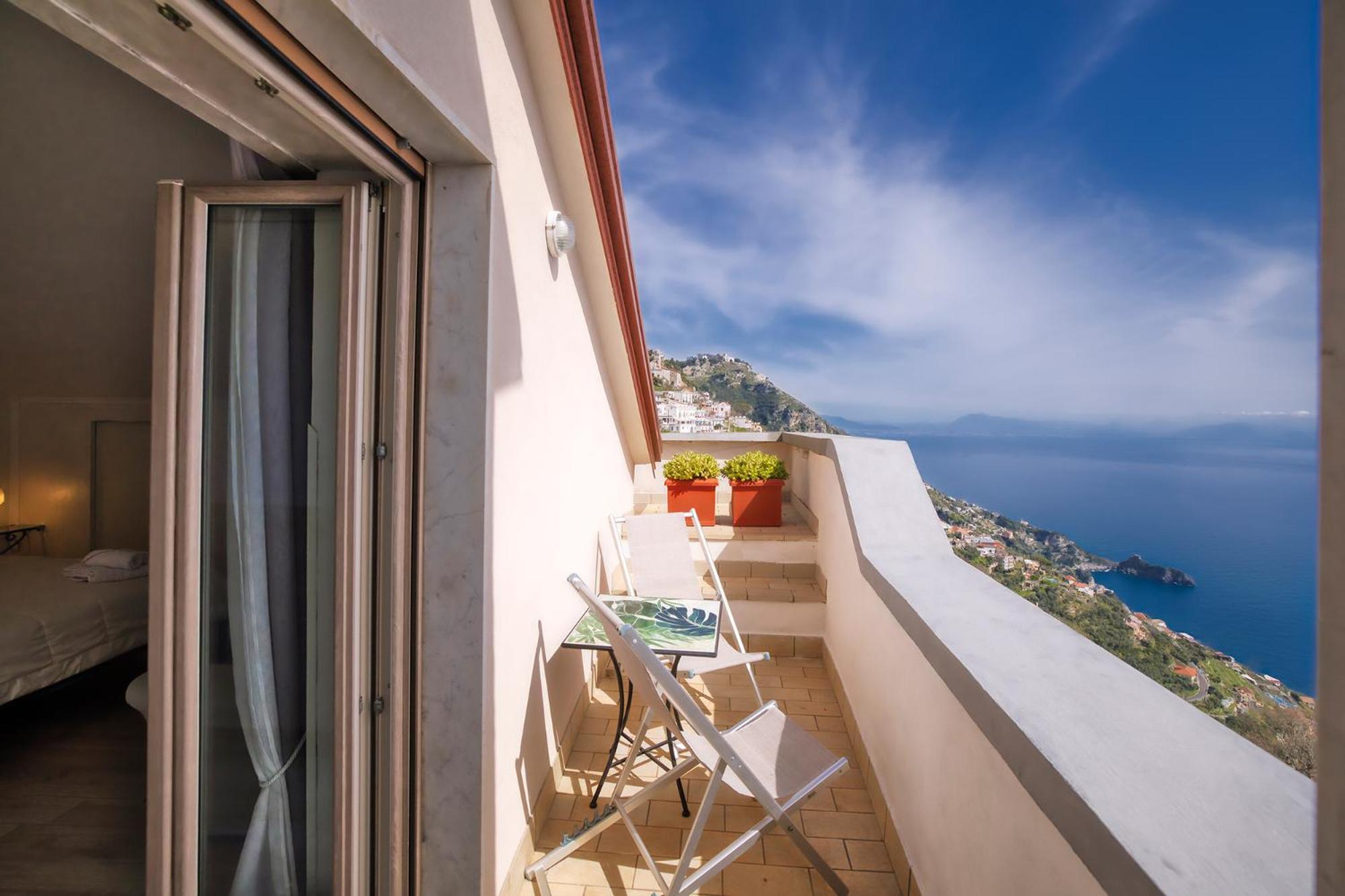 Le Marelle Hotel Furore Buitenkant foto