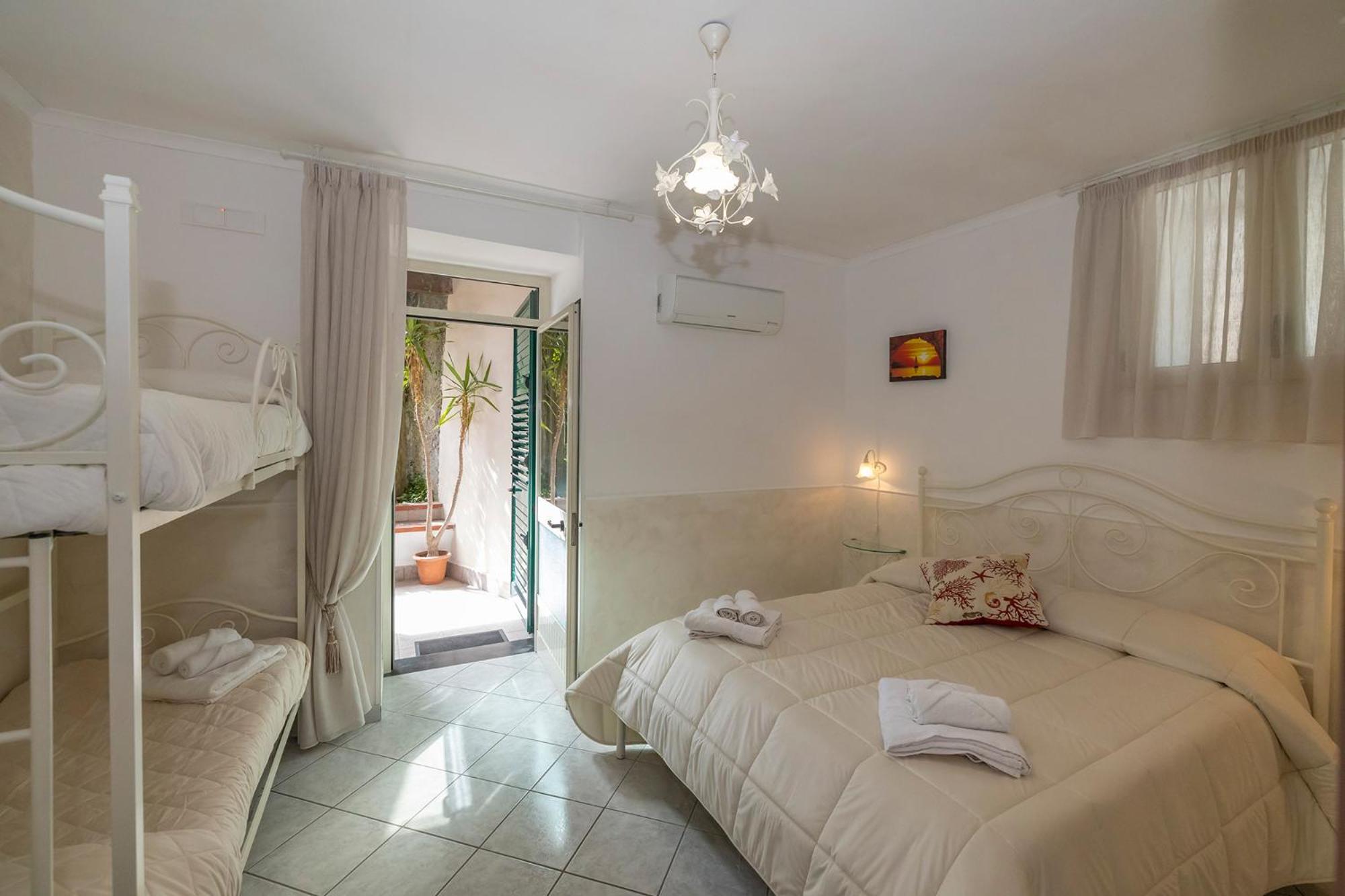 Le Marelle Hotel Furore Kamer foto