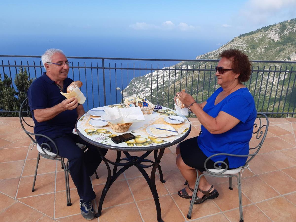 Le Marelle Hotel Furore Buitenkant foto